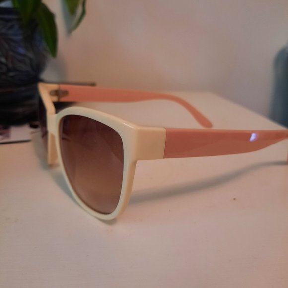 H&M Pink Sunglasses - Picture 2 of 3